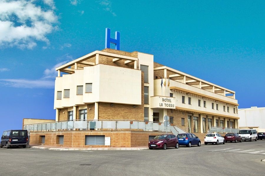 Hotel La Torre Los Montesinos Bagian luar foto