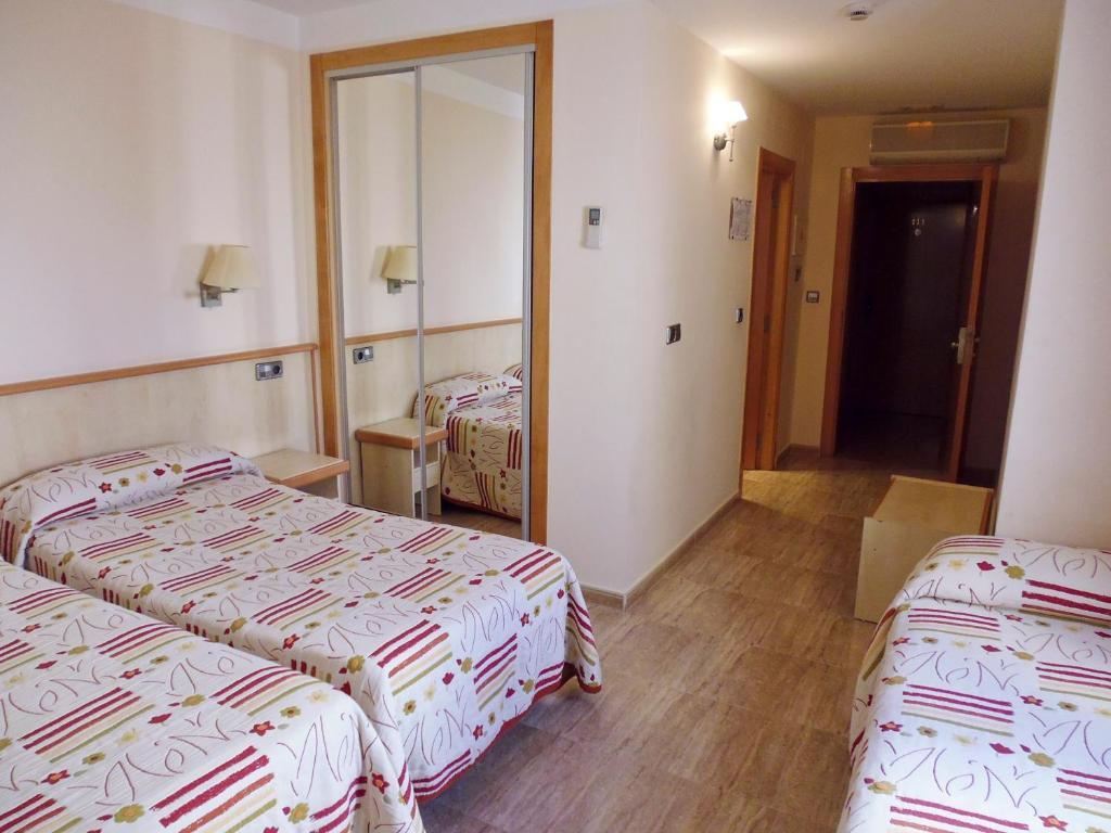 Hotel La Torre Los Montesinos Bagian luar foto